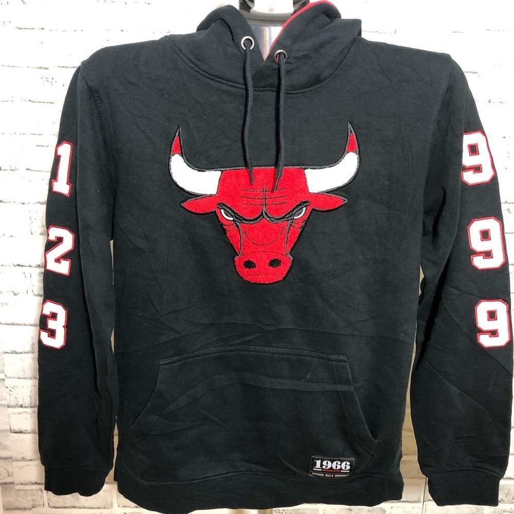 CHICAGO BULLS 1966 UNIQUE 6X BLACK & RED HOODIE Unisex